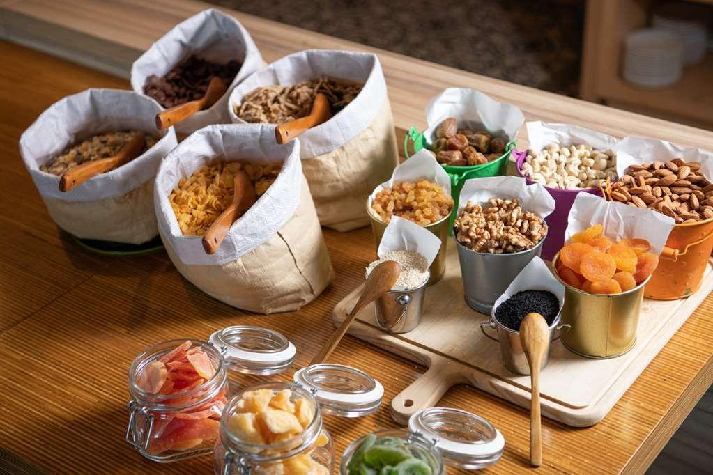 Park Inn By Radisson Jubail Industrial City 레스토랑 사진