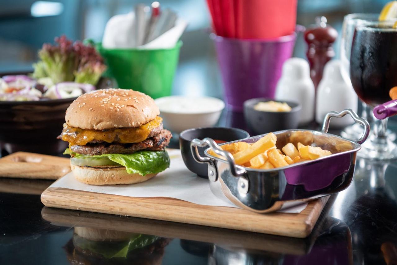 Park Inn By Radisson Jubail Industrial City 외부 사진